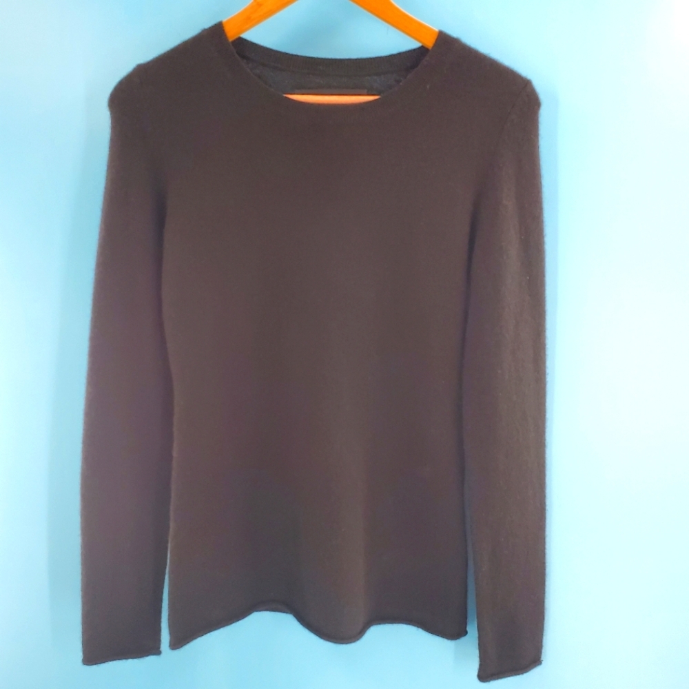 Old Navy black cashmere sweater